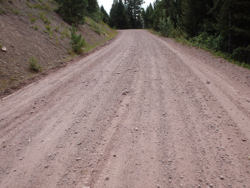 GDMBR: Now we have come across gravel and/or fist sized rocks.